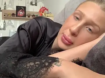 Stripchat Watch Live Sex Cams of Barbi_Size