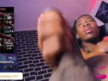 Stripchat Live Sex Cam of Lil_Curved