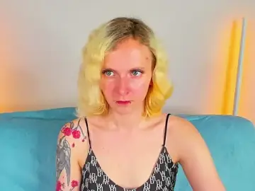 Stripchat Adult Webcam of LikiLips