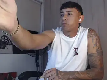 Stripchat Watch Live Sex Cams of felipelopezz23