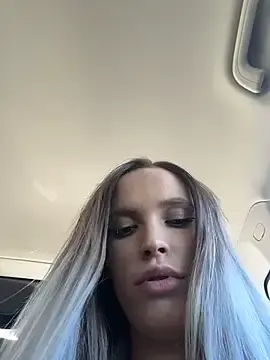 Stripchat Adult Video Chat of mikkixmeow