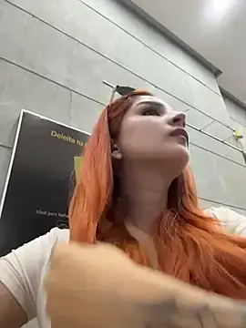 Stripchat Live Sex Cam of Mon_Cherry