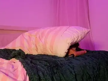 Stripchat Free Porn Cam of kamila_french