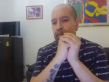 Stripchat Sex Cam of AMIRDIB2025