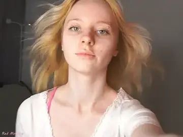 Stripchat Live Sex Cam of quake_123