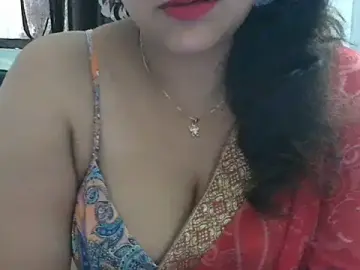 Stripchat Live Sex of SimmiQueen_77