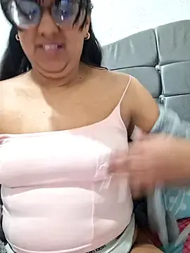 Stripchat Live Sex Cam of ZaidaWet