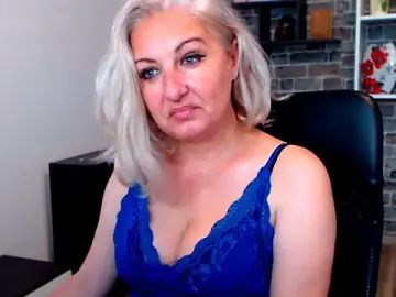 Stripchat Live Sex Cam of angel_devil_milf