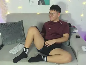 Stripchat Sex Cam of Young_Ben