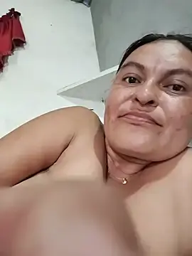 Stripchat Sex Cam of Horny-Mommy-Dirty
