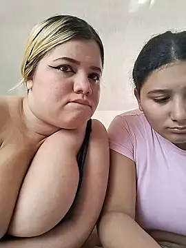 Stripchat Sex Cam of Sara_y_Amy