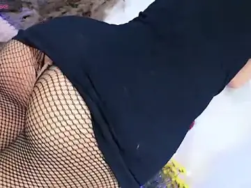 Stripchat Sex Cam of ravenous_charmer