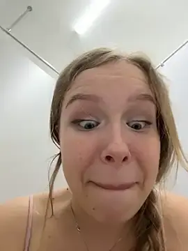 Stripchat Free Live Porn of Liza_risky