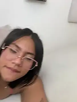 Stripchat Live Sex Cam of Rachel_glow