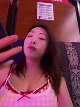 Stripchat Adult Webcams of Lucky_guoguo1