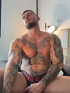 Stripchat Nude Webcam of DimitriSullivan_