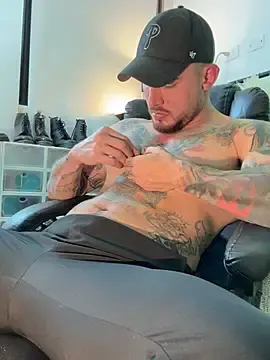 Stripchat Sex Cam of DimitriSullivan_