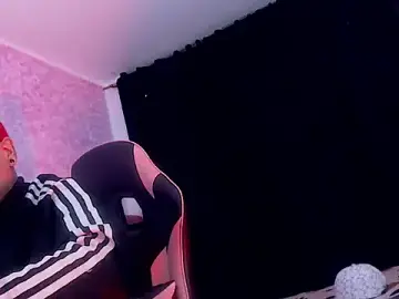 Stripchat Sex Chat of extrongerboyx_12