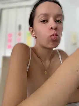 Stripchat Private Sex Chat of Soy_Sara7