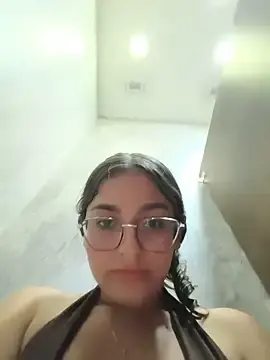 Stripchat Live Porn of Ary-18
