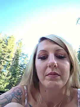 Stripchat Best live sex cam show of SheIsSomething