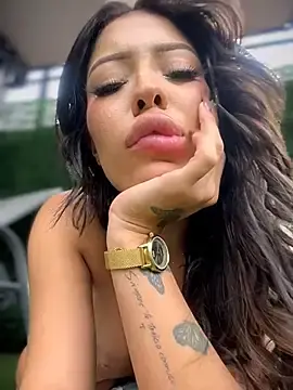Stripchat Adult Video Chat of MystiqueXXX