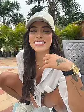 Stripchat Watch Live Sex Cams of MystiqueXXX