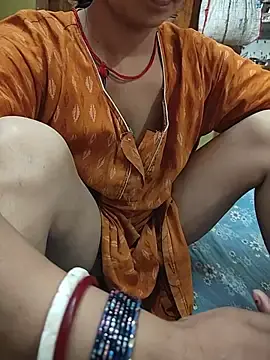 Stripchat Free Porn Cam of COUPLLE_VILLAGE