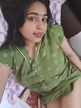 Stripchat Live Sex Cam of Cute-Simmi69
