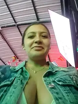 Stripchat Adult Webcams of alana_69