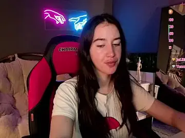 Stripchat Adult Webcam of Belle_Via
