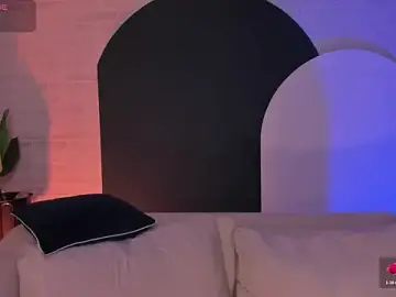 Stripchat Live Sex Cam of ViolettHansson
