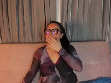 Stripchat Live Sex Cam of Crystal_Moom