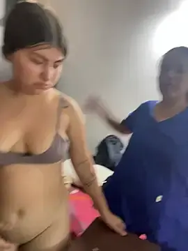 Stripchat Sex Chat of royalgirls_x
