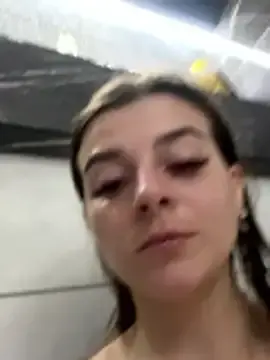Stripchat Live Sex Cam of LilyIrons