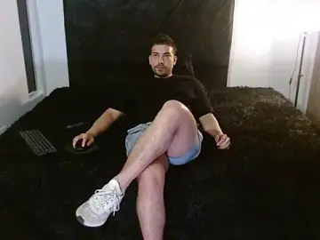 Stripchat Free Porn Cam of Ian_Daviz