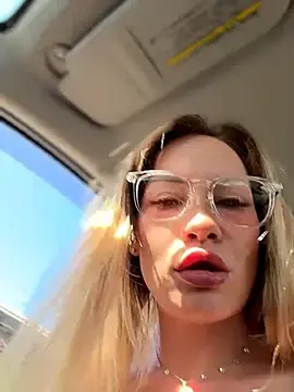Stripchat Live Porn of LavenderHot