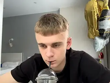 Stripchat Nude Webcam of SoloFury