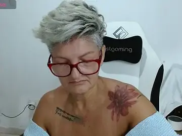 Stripchat Live Sex of bety-cum2