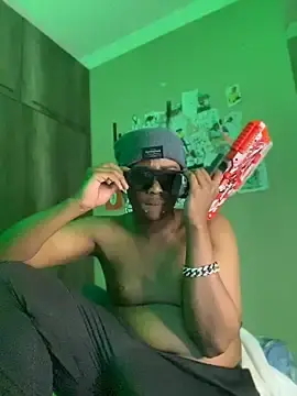 Stripchat Free Porn Cam of him_slutt