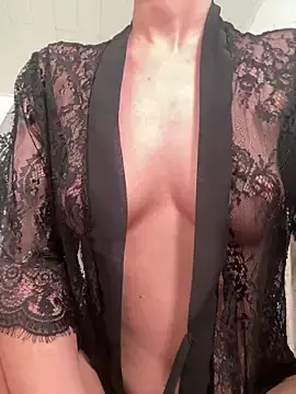 Stripchat Free Porn Cam of CutieEmy