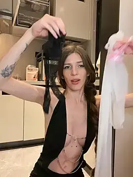 Stripchat Live Sex Cam of MissAndKiss