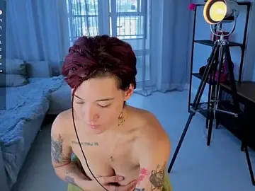 Stripchat Sex Cam of GloryInbody