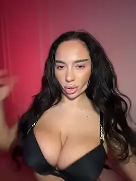 Stripchat Best Webcam of CardiSweetBaby
