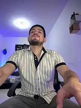 Stripchat Free Live Porn of williamsmiiths16