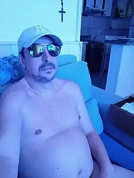 Stripchat Adult Webcam of FocussedFreckle