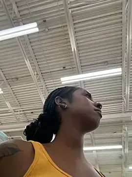 Stripchat Live Sex Cam of Your_Paris