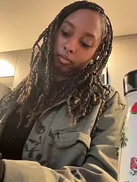Stripchat Free Porn Cam of Your_Paris