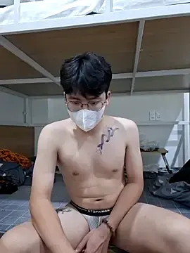Stripchat Adult Webcam of Gwencloudy