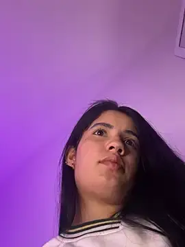 Stripchat Live Sex Cam of Lucy_engel